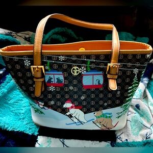 Adorable Holiday Season Giani Bernini from Macy’s.